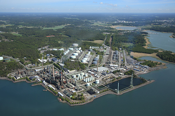 artikkelikuva: Höyrytys Oy´s movable backup energy supply secured Neste's Naantali oil refinery during a maintenance outage