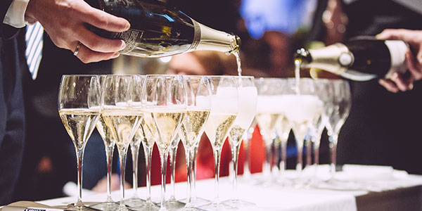 artikkelikuva: Grand Champagne Helsinki 2019 on samppanjakansan oma "Kupla-Slush"
