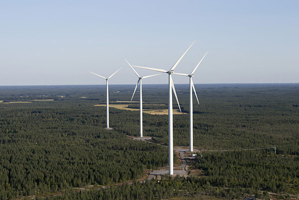 artikkelikuva: Suomen tuottavimmat tuulivoimalat tuottivat lähes 50 % hyötysuhteella
