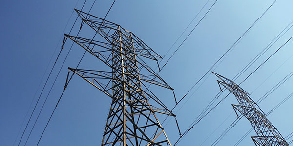 artikkelikuva: Hallitus haluaa muuttaa sähköverkkoyhtiöiden sääntelyä – vaarantuuko toimintavarmuuden parantaminen?