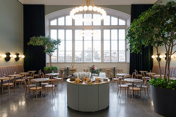artikkelikuva: Ajaton Café Höijer tarjoaa arjen luksusta